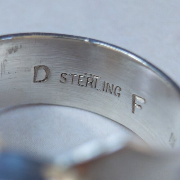 DTR (Jay King) Sterling Mother-of-Pearl Shield Ring — Size 7.25 - Picture 8 of 15